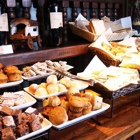 Hotel Y Centro De Eventos Manquehue Las Condes サンティアゴ エクステリア 写真