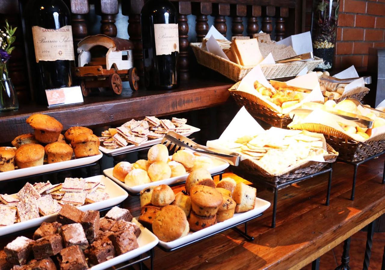 Hotel Y Centro De Eventos Manquehue Las Condes サンティアゴ エクステリア 写真