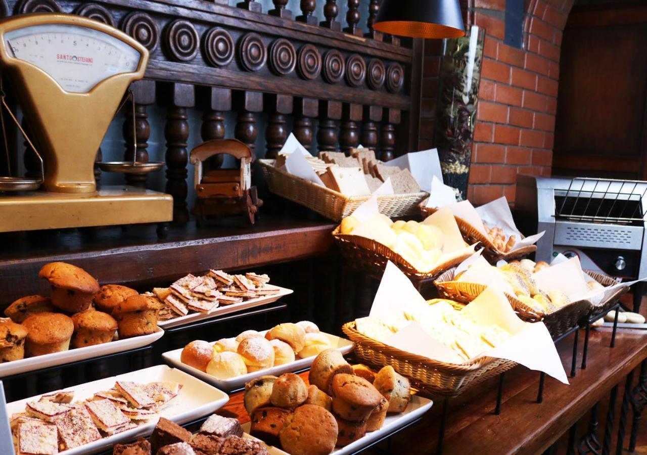 Hotel Y Centro De Eventos Manquehue Las Condes サンティアゴ エクステリア 写真