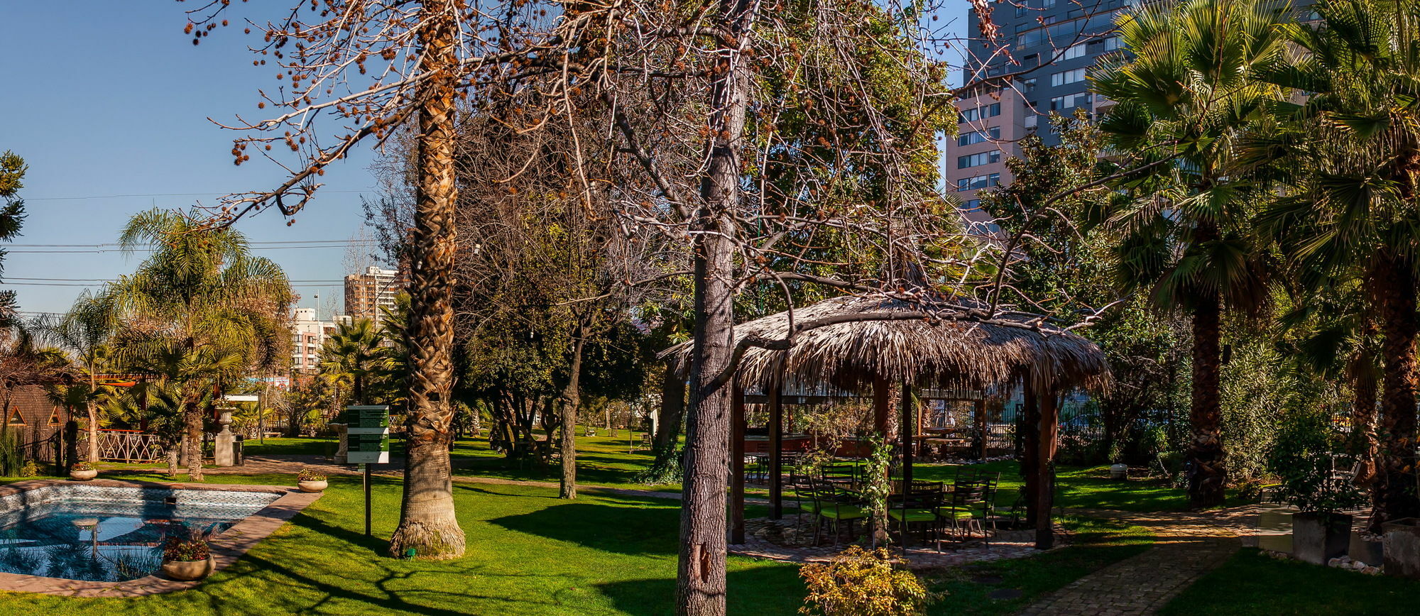 Hotel Y Centro De Eventos Manquehue Las Condes サンティアゴ エクステリア 写真